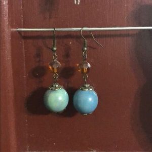✨ FREE W BUNDLE Light weight blue stone earrings